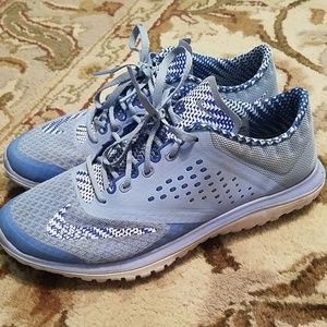 Women's Tennis Shoes